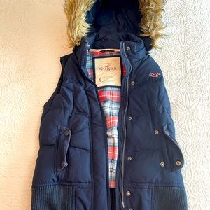 Sm- Hollister Navy Women - ZipDown Puffer Vest